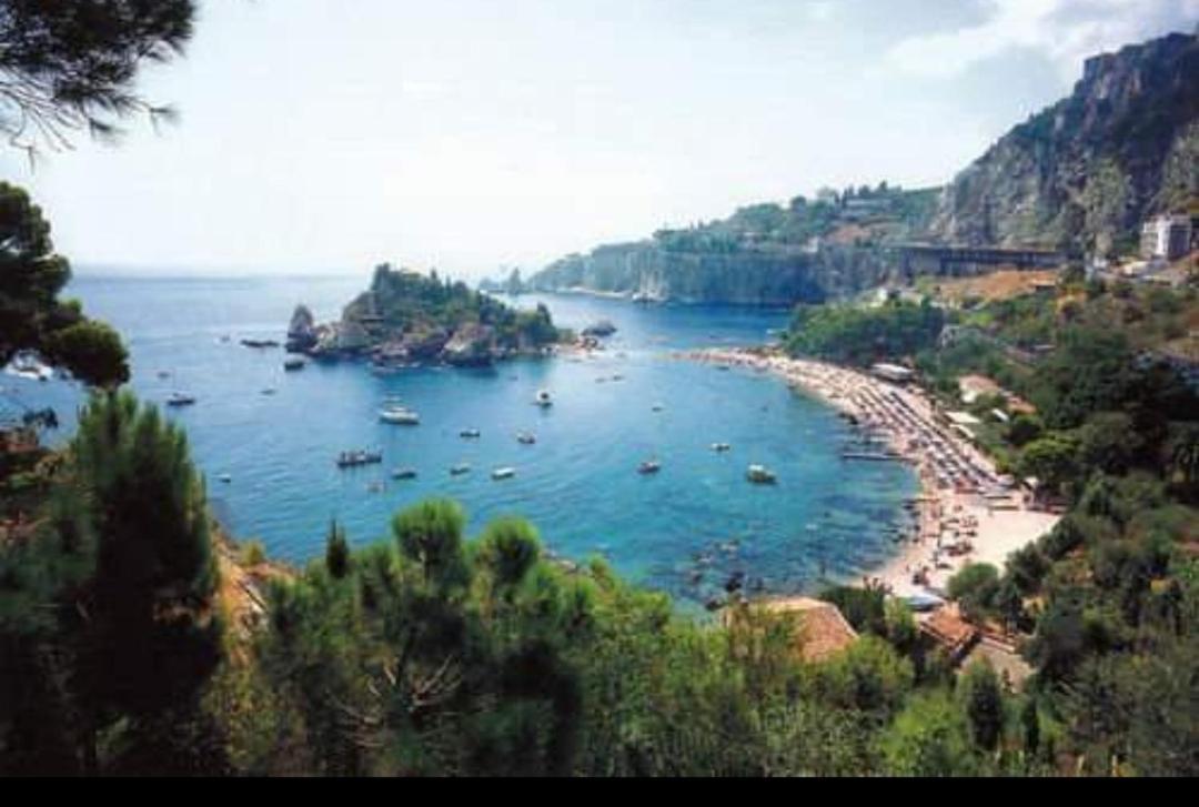 Apartament Arcadia Golden Bay Giardini-Naxos Zewnętrze zdjęcie