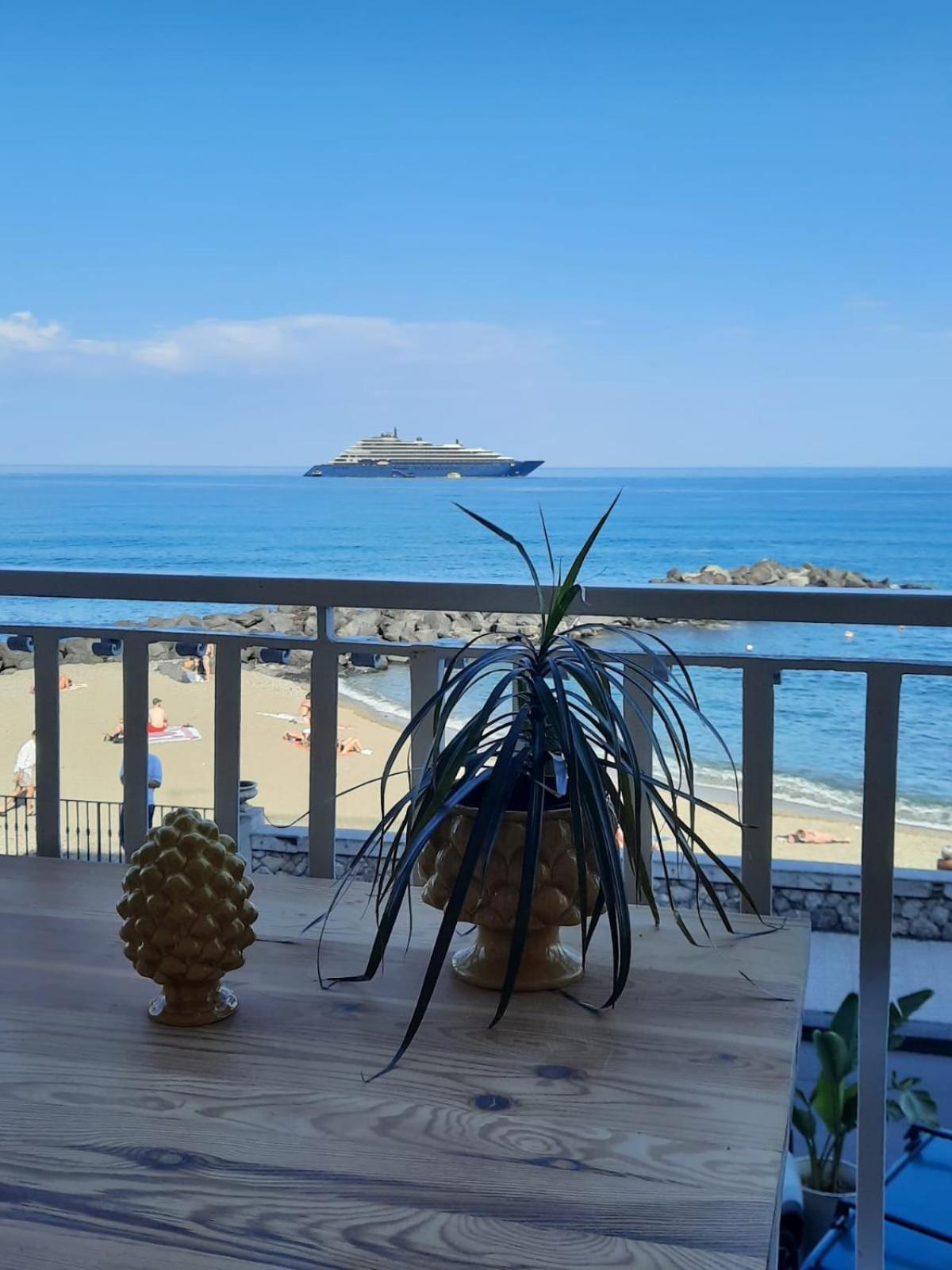 Apartament Arcadia Golden Bay Giardini-Naxos Zewnętrze zdjęcie