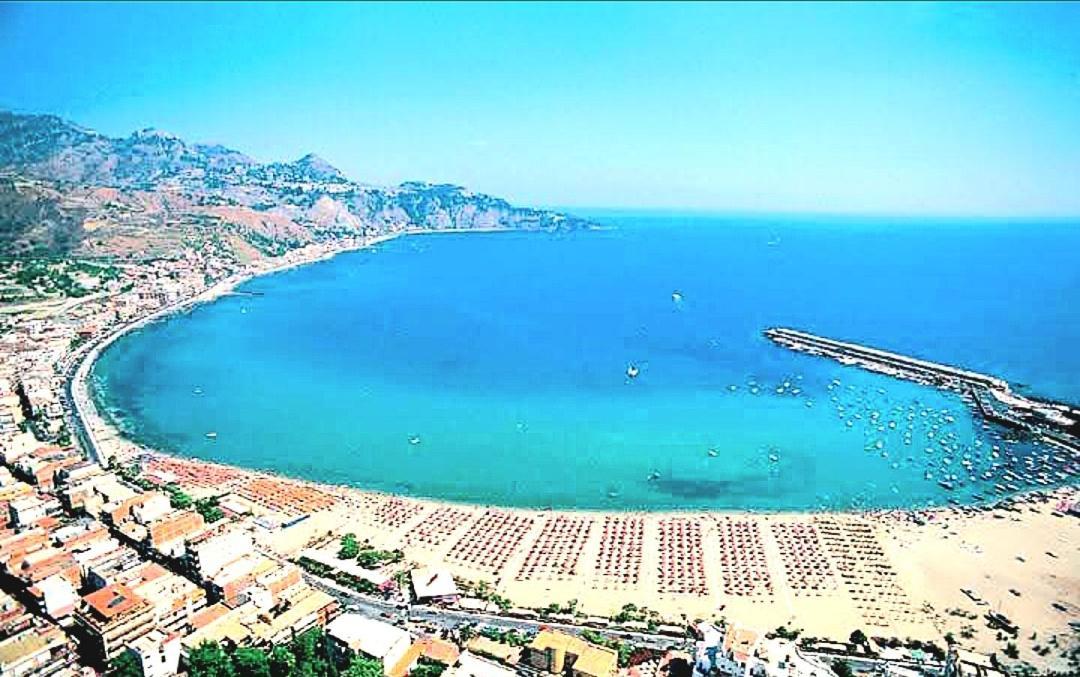 Apartament Arcadia Golden Bay Giardini-Naxos Zewnętrze zdjęcie